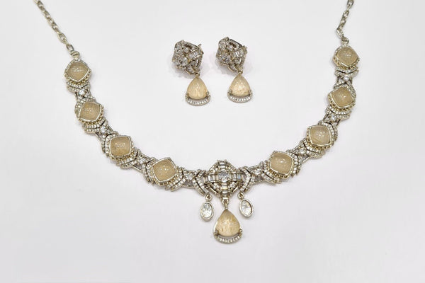 Sabyasachi Necklace 10039 - KRISHNA'S SWETA JEWELLERY