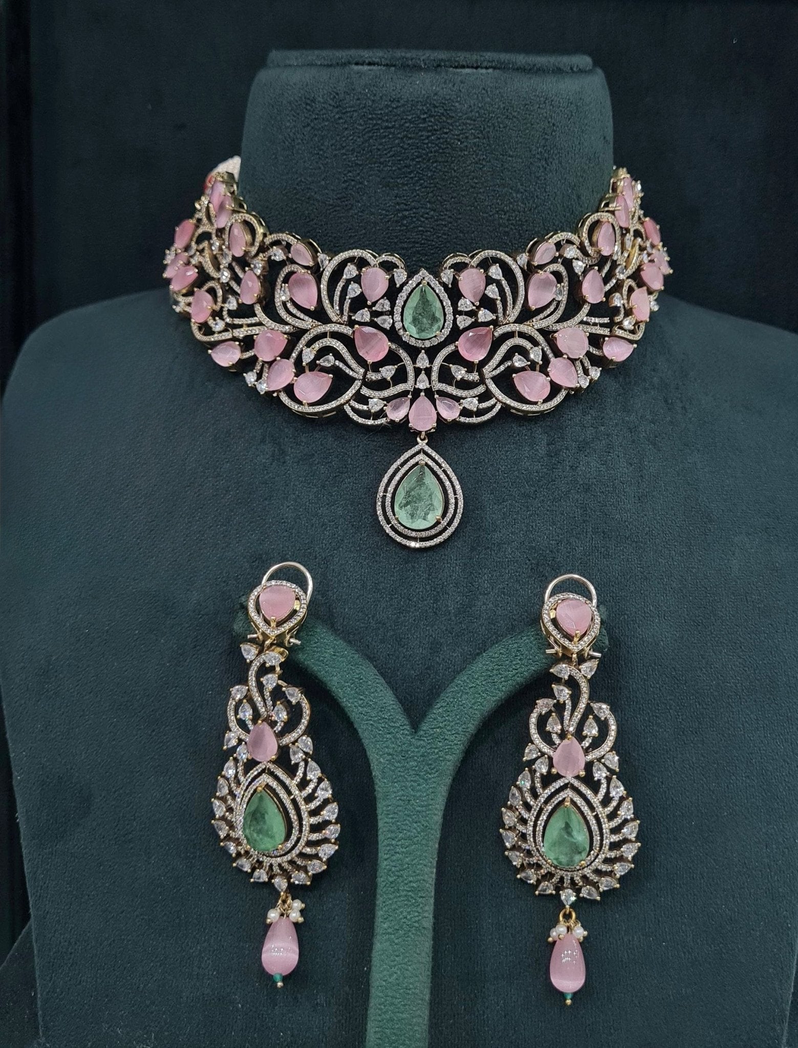 Victorian Choker 05750 - KRISHNA'S SWETA JEWELLERY