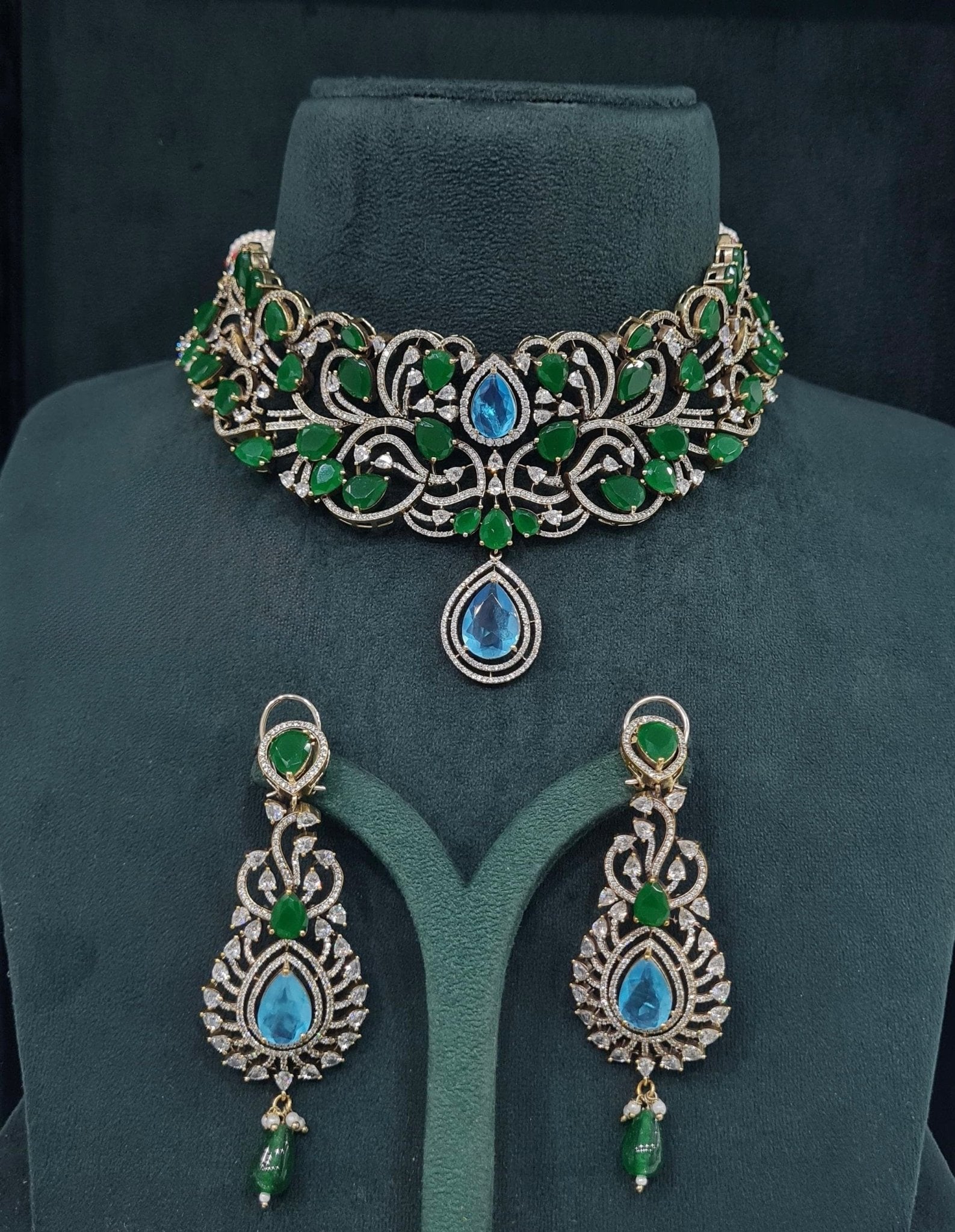 Victorian Choker 05750 - KRISHNA'S SWETA JEWELLERY