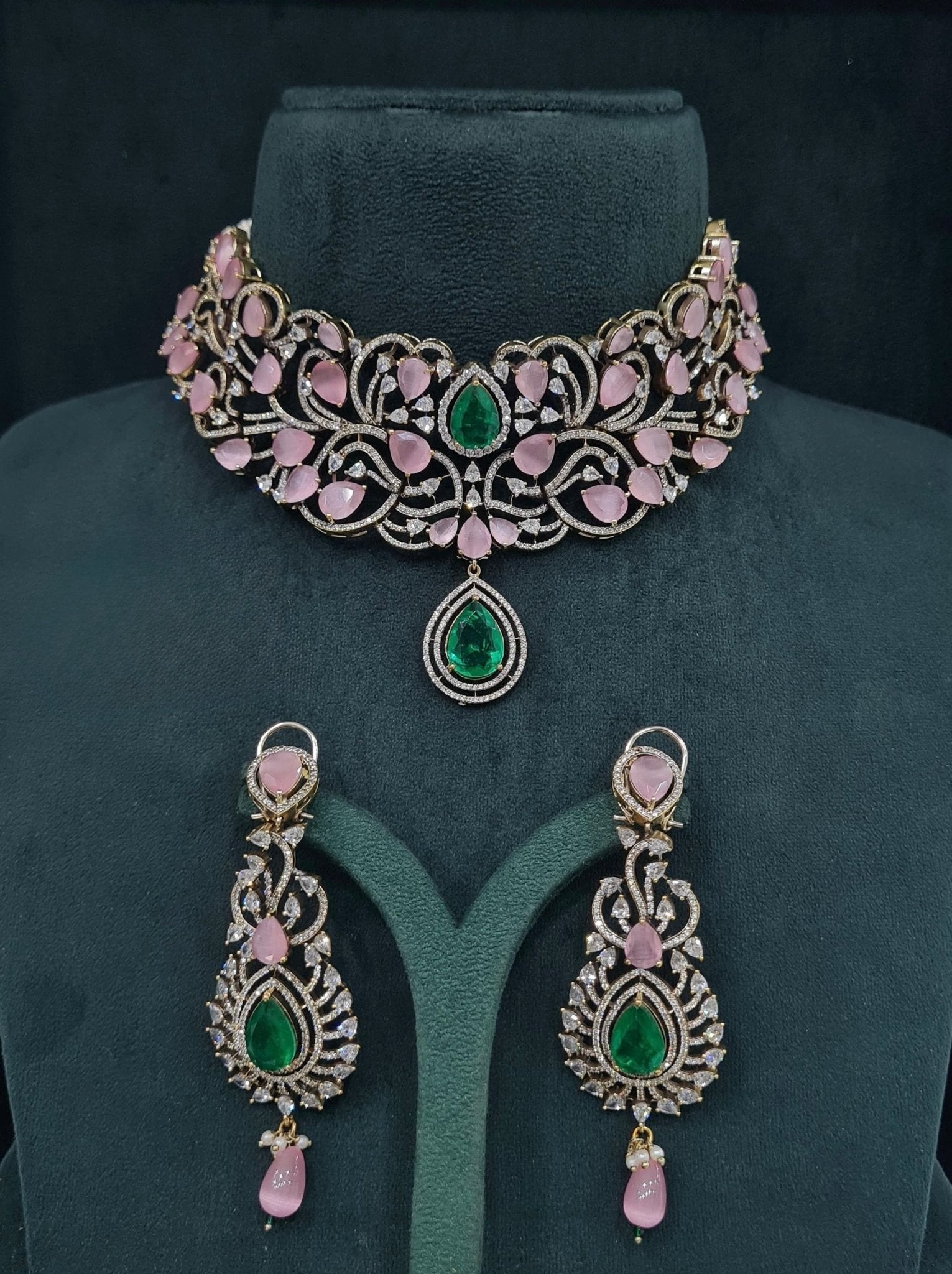 Victorian Choker 05750 - KRISHNA'S SWETA JEWELLERY