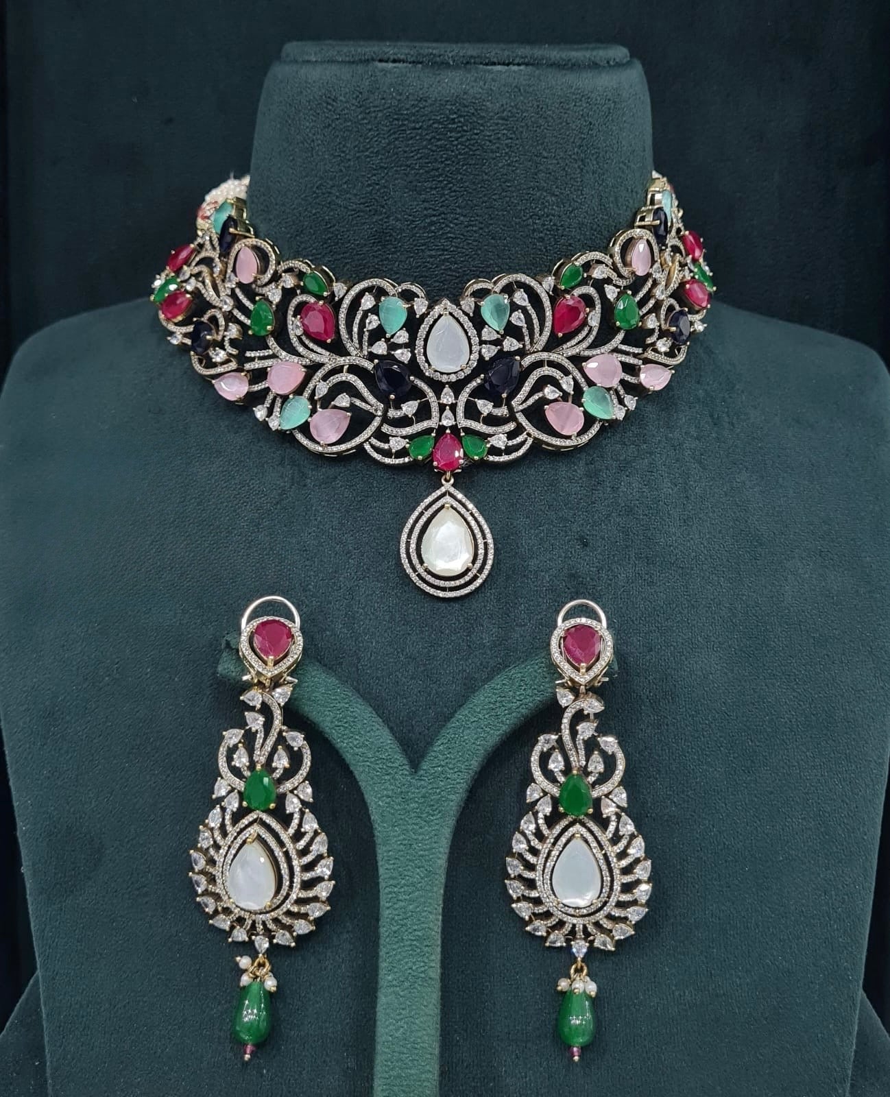 Victorian Choker 05750 - KRISHNA'S SWETA JEWELLERY