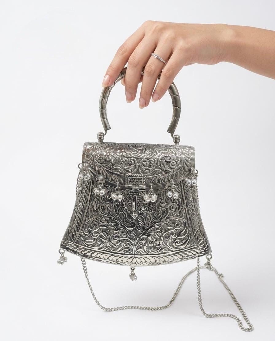 Victorian Clutch 09134 - KRISHNA'S SWETA JEWELLERY