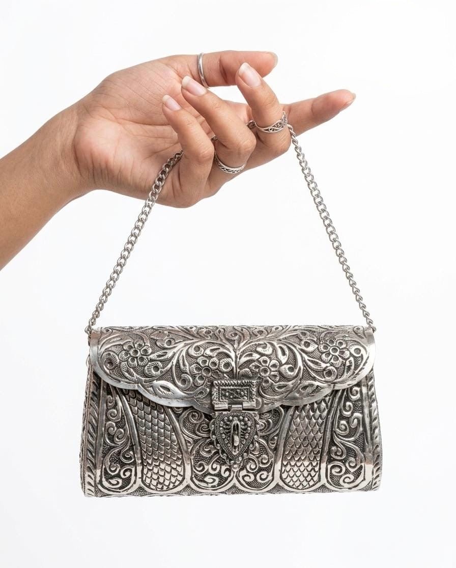 Victorian Clutch 09136 - KRISHNA'S SWETA JEWELLERY