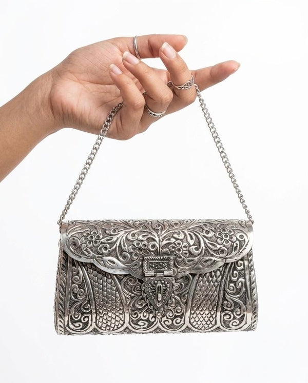 Victorian Clutch 09136 - KRISHNA'S SWETA JEWELLERY