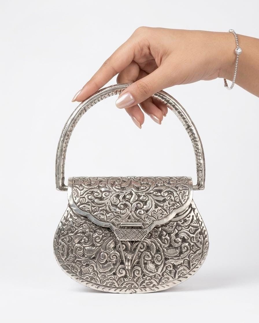Victorian Clutch 09138 - KRISHNA'S SWETA JEWELLERY