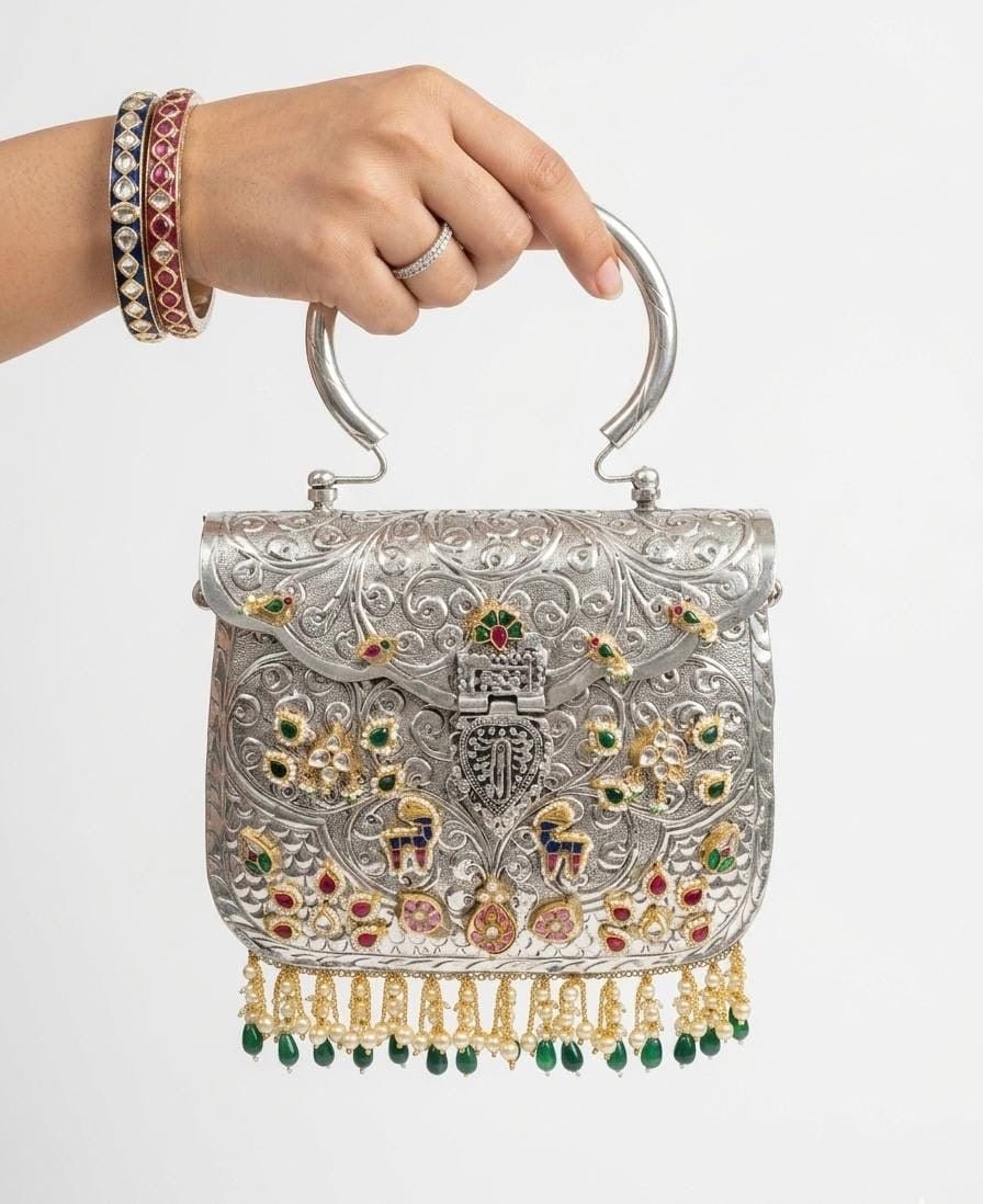 Victorian clutch 09146 - KRISHNA'S SWETA JEWELLERY