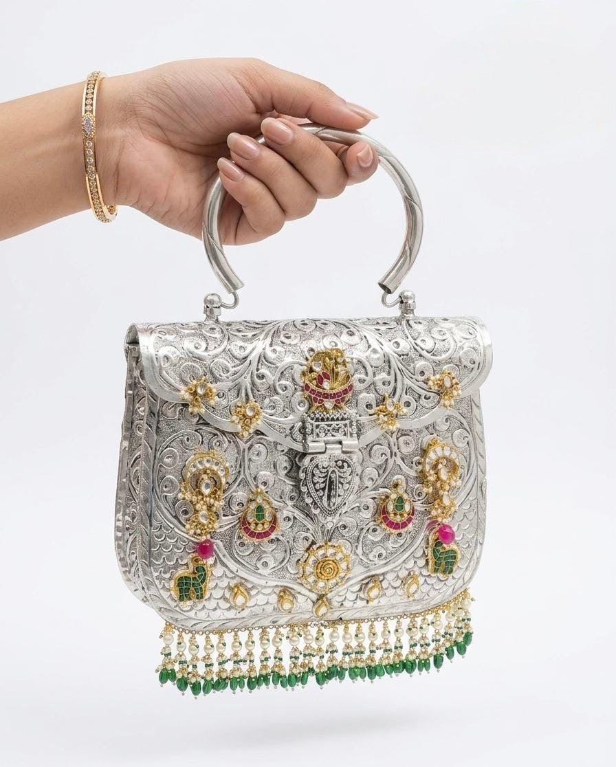 Victorian clutch 09147 - KRISHNA'S SWETA JEWELLERY