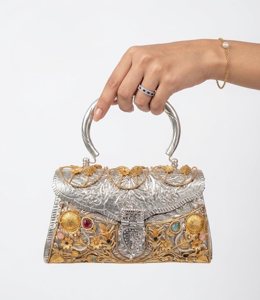 Victorian Clutch 09541 - KRISHNA'S SWETA JEWELLERY